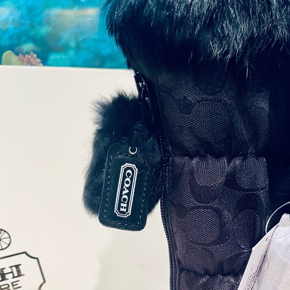 NIB! Coach Theona Snow Boots in Black Signature Lined with Rabbit Fur - Picture 3 of 10